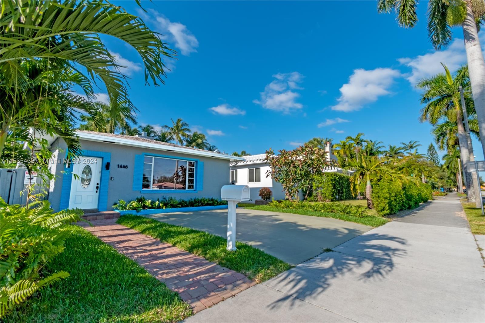 HOLLYWOOD - Residential