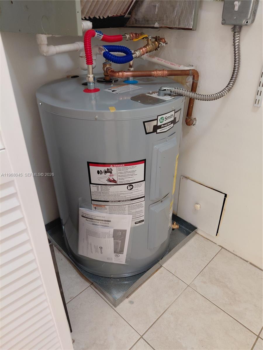 REGENCY MANOR CONDO - Residential