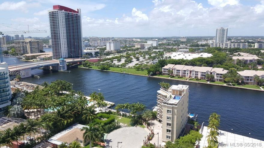 FURNISH INTRACOASTAL VIEW UNIT.FULL AMMENITIES BUILDING (GYM, POOL TABLE,BUSSINES CENTER,  PING PONG TABLE, PARTY ROOM) BASIC CABLE, INTERNET INCLUID IN THE RENT. CROSS THE STREET TO THE BEACH. VALET PARKING AVAILABLE FOR GUEST.  CAN TAKE ADVANTAGE TO GET THIS UNIT IN A VERY GOOD PRICE DUE BALCONIES UPDATED IN THE BUILDING. (MAKE AN OFFERT) EASY TO SHOW TXT LISTING AGENT) FAST APPROVAL.