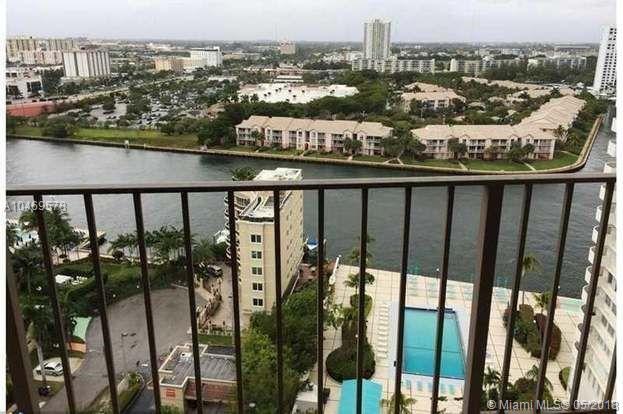 HALLAMRK OF HOLLYWOOD COND - Residential Lease