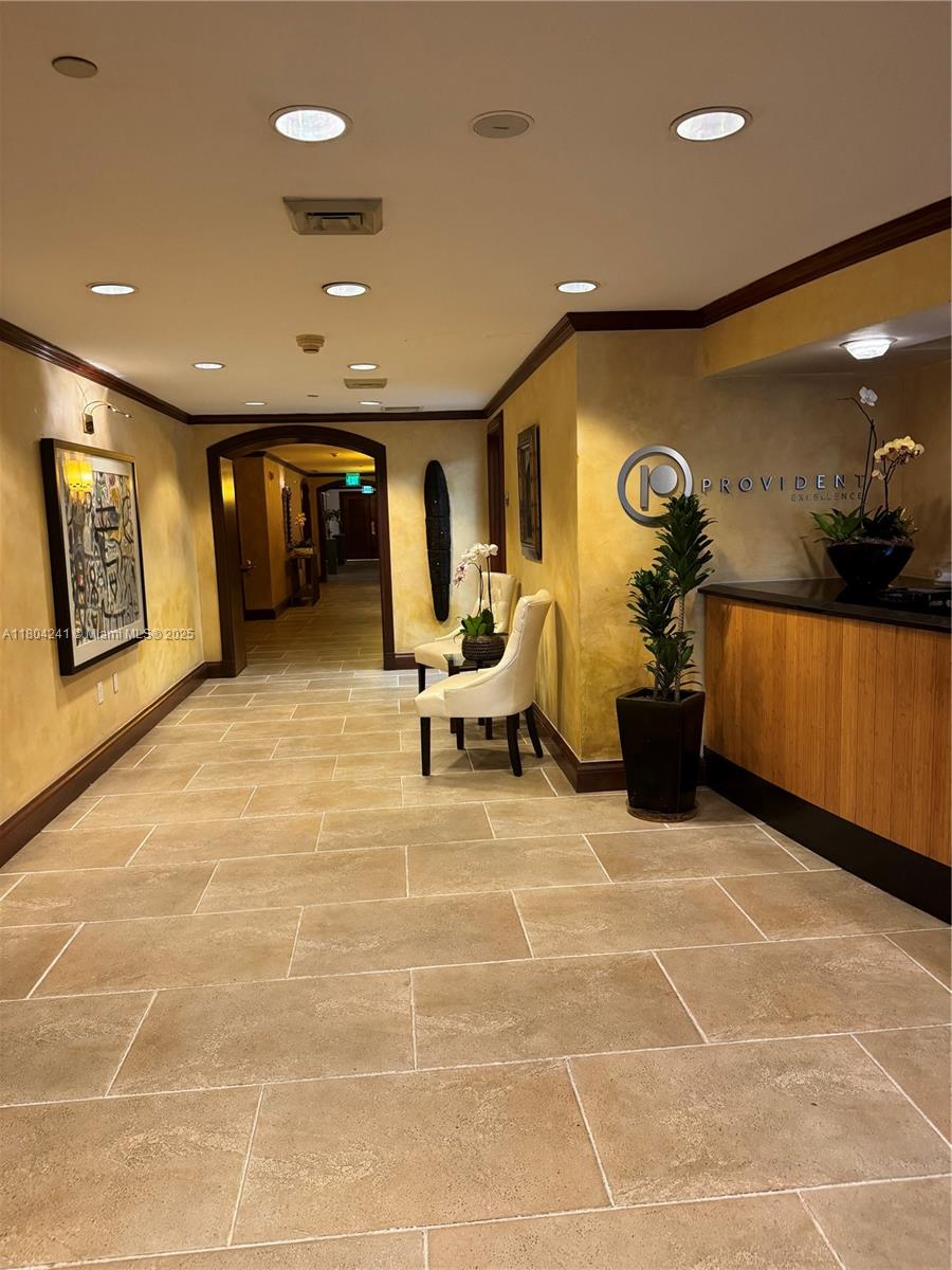 2951 S Bayshore Dr 215