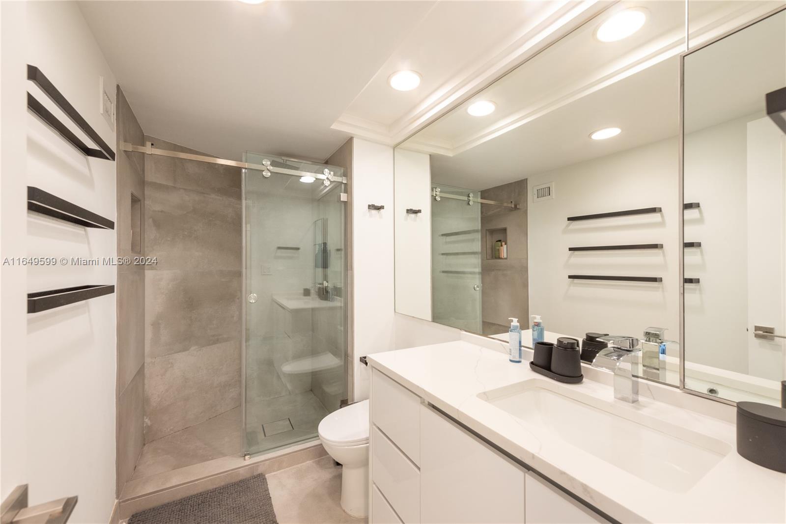 TOWERS OF KEY BISCAYNE CO - Residential Lease