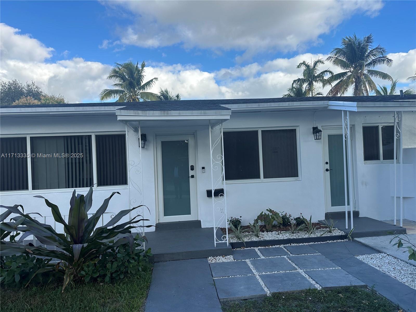 13035 Ne 7th Ave B, North Miami, Miami-Dade County, Florida - 2 Bedrooms  
1 Bathrooms - 