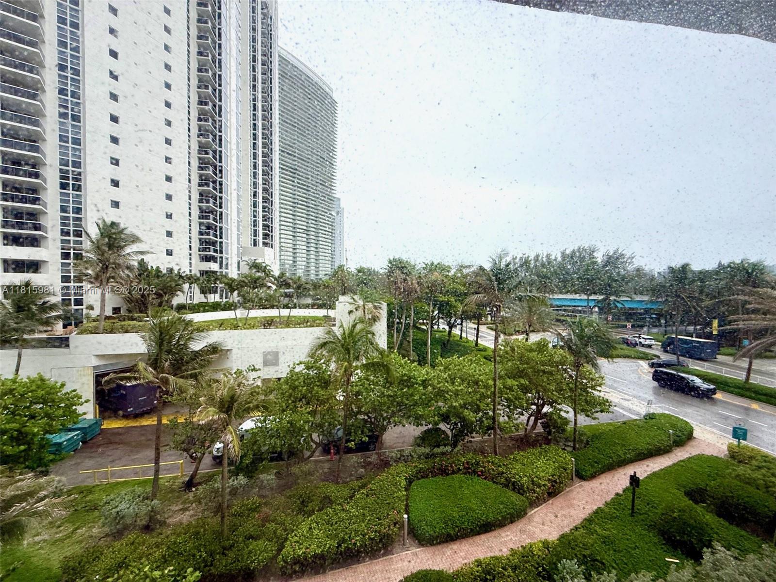 THE AVENTURA BEACH CLUB C - Residential