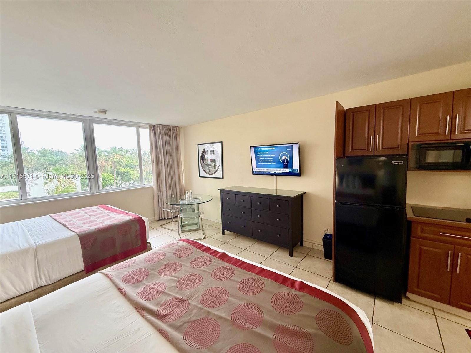 THE AVENTURA BEACH CLUB C - Residential