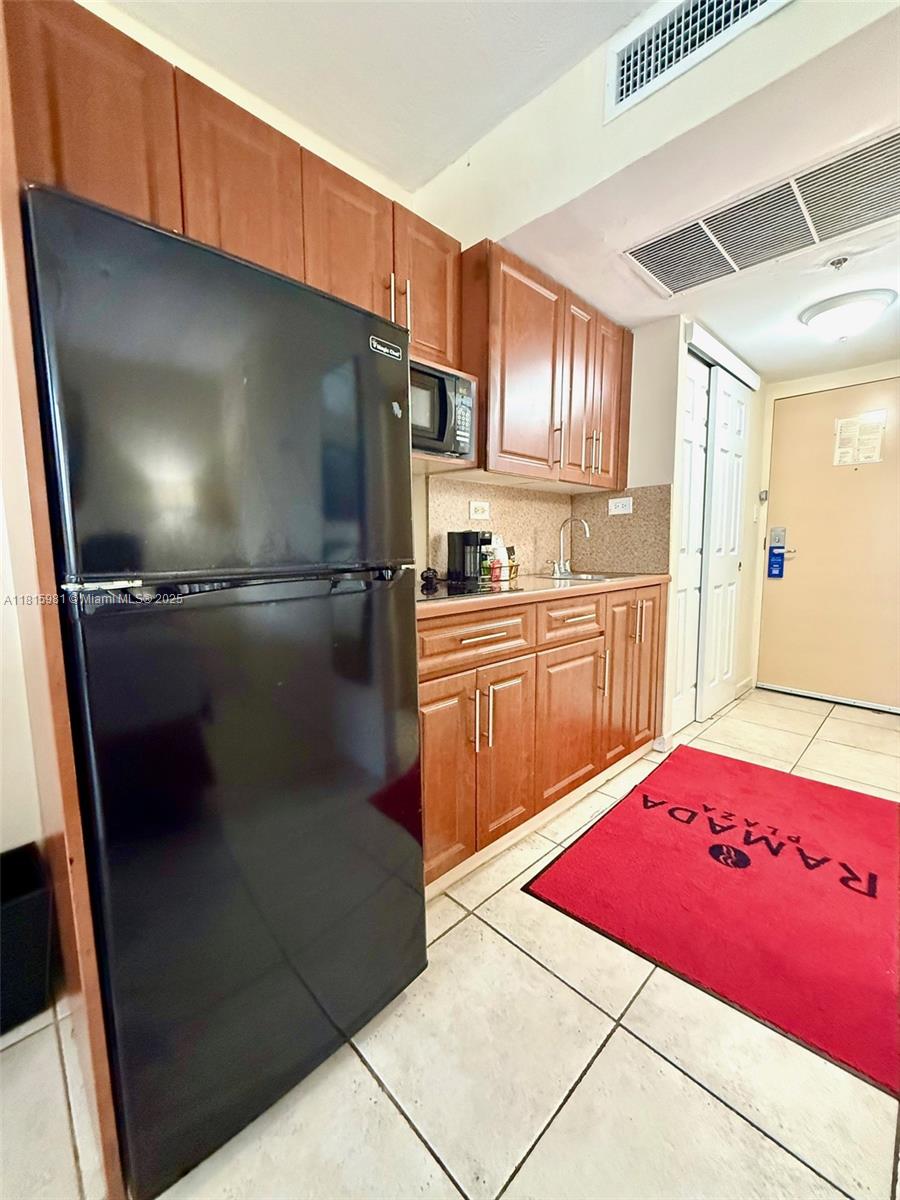 THE AVENTURA BEACH CLUB C - Residential