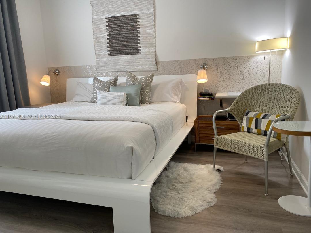 VENTURE AT AVENTURA EAST - Residential