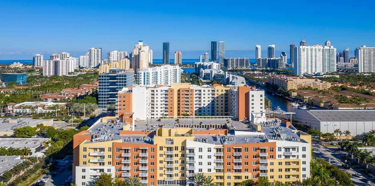 VENTURE AT AVENTURA EAST - Residential