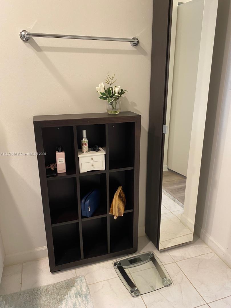 VENTURE AT AVENTURA EAST - Residential