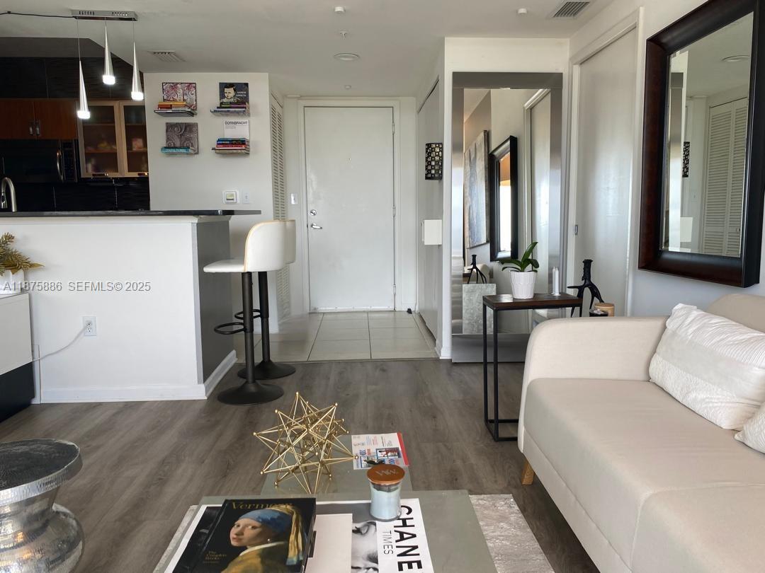 VENTURE AT AVENTURA EAST - Residential