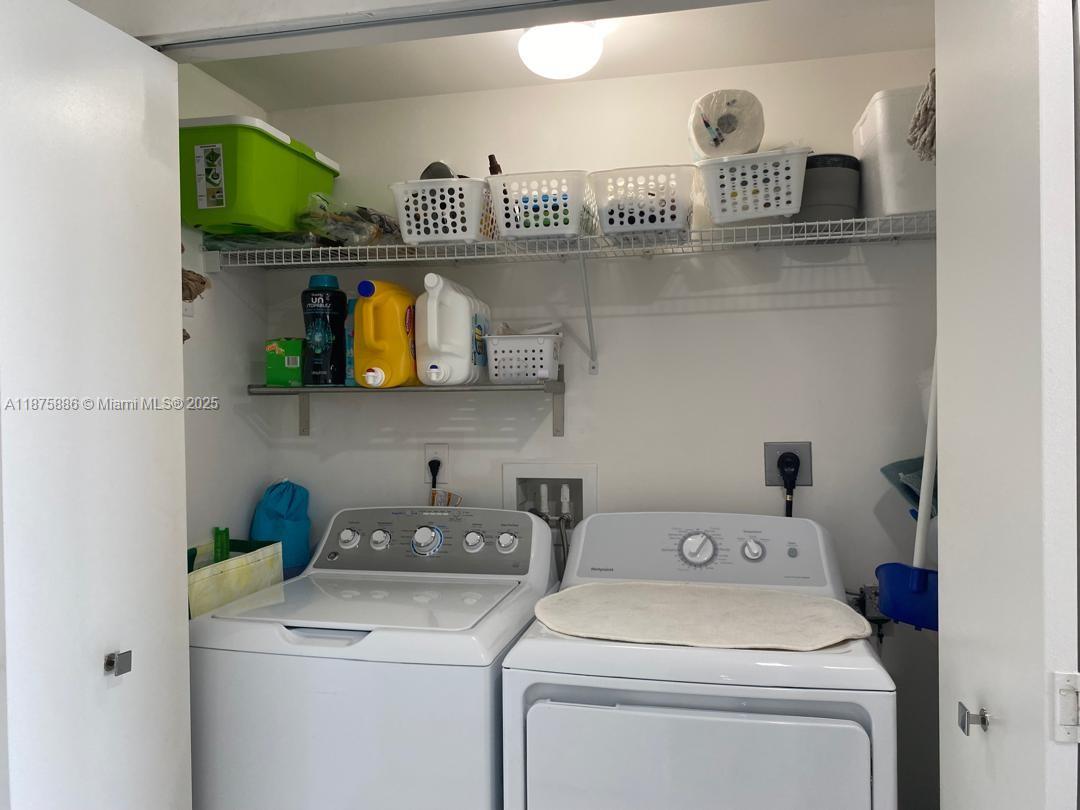 VENTURE AT AVENTURA EAST - Residential