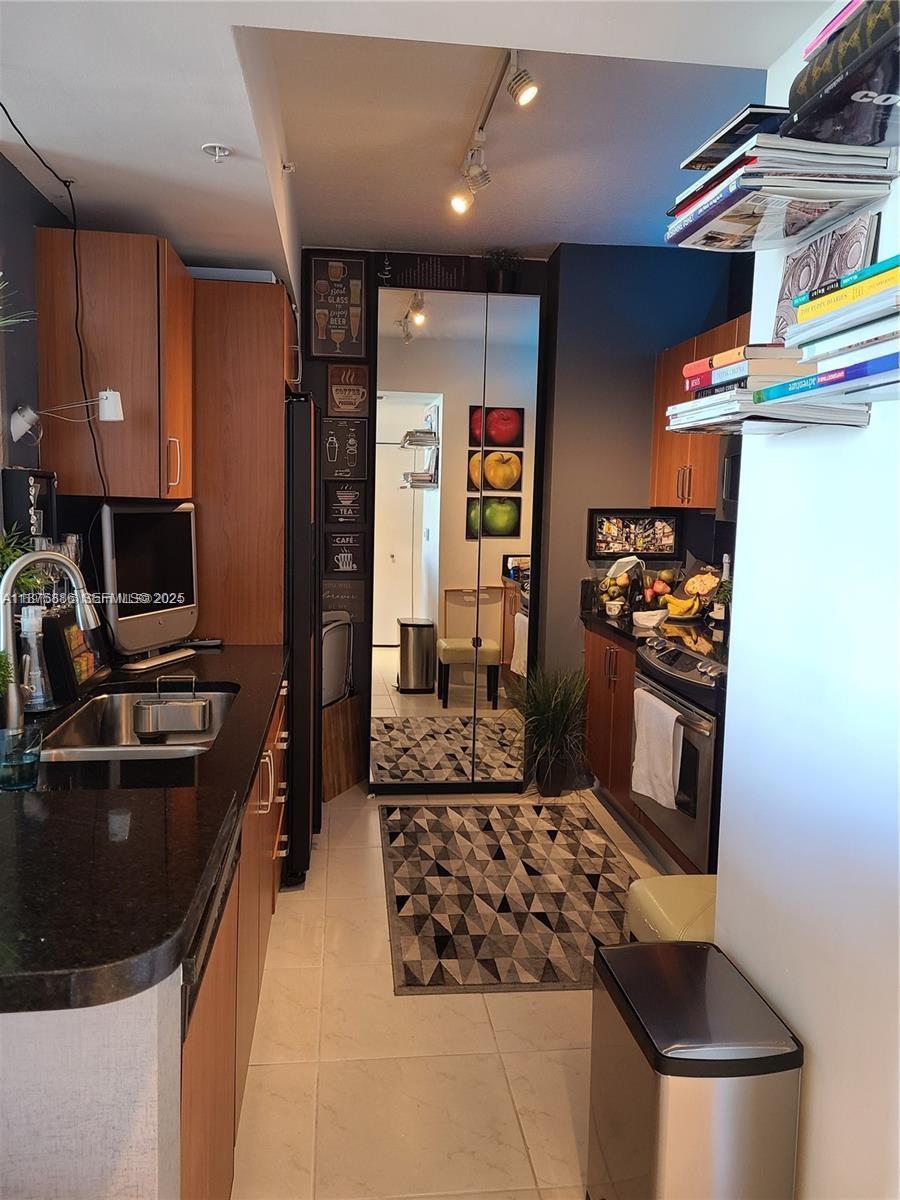 VENTURE AT AVENTURA EAST - Residential