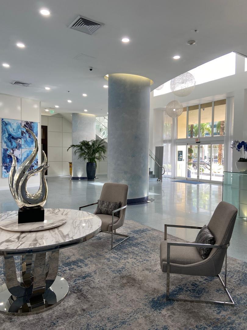 VENTURE AT AVENTURA EAST - Residential