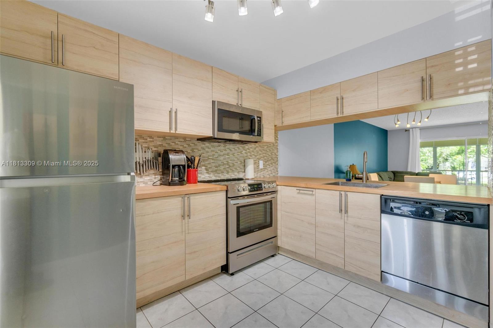 NASSAU VILLAGE WEST I ROS - Residential