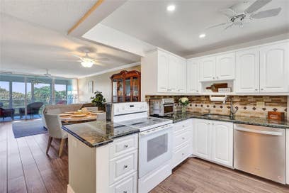 605 Oaks Dr 504 Pompano Beach FL 33069