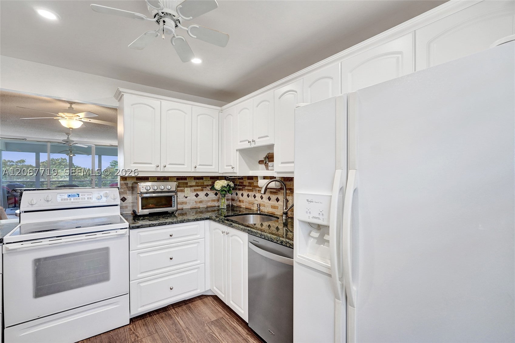 605 Oaks Dr 504