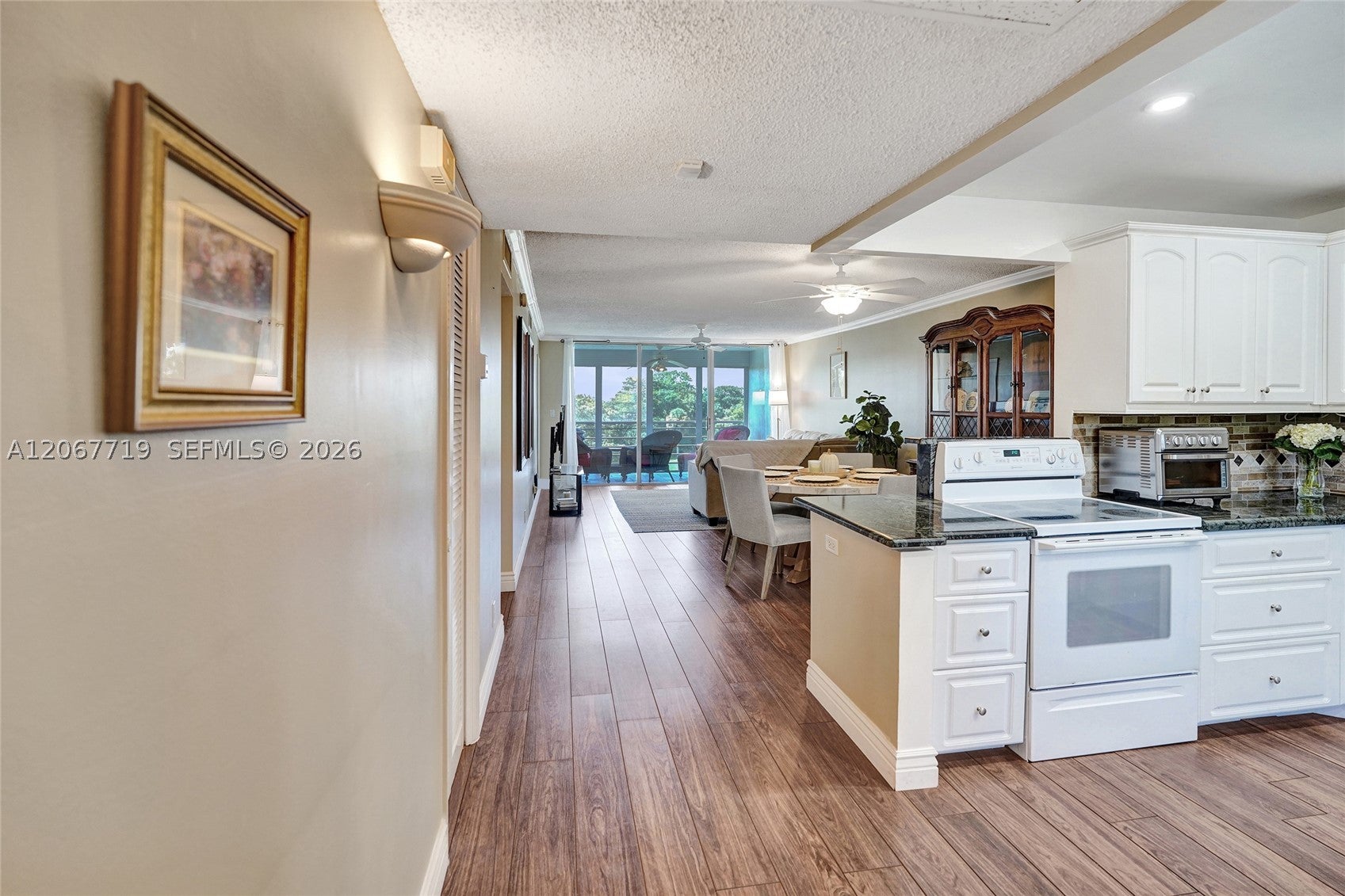605 Oaks Dr 504, Pompano Beach FL 33069