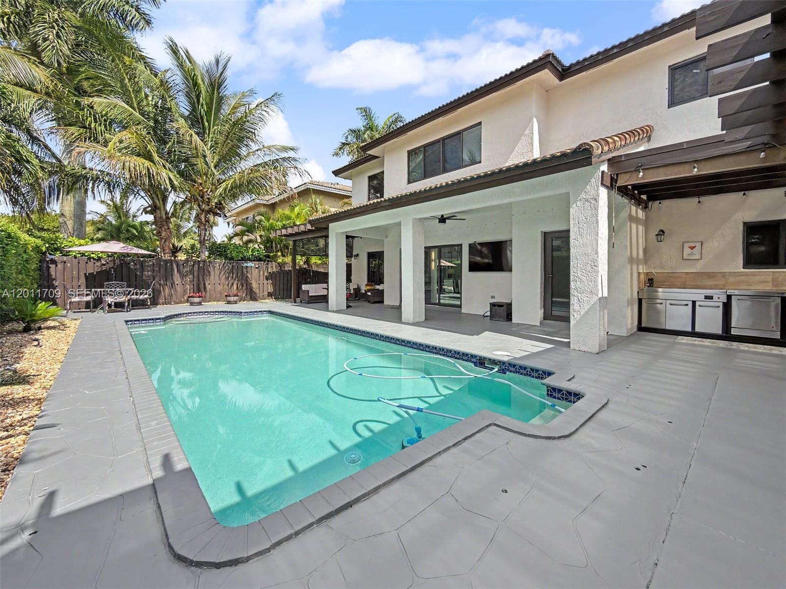 FANTASY REEF - Residential