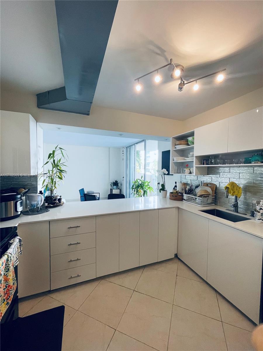 JOCKEY CLUB CONDO UNIT II - Residential
