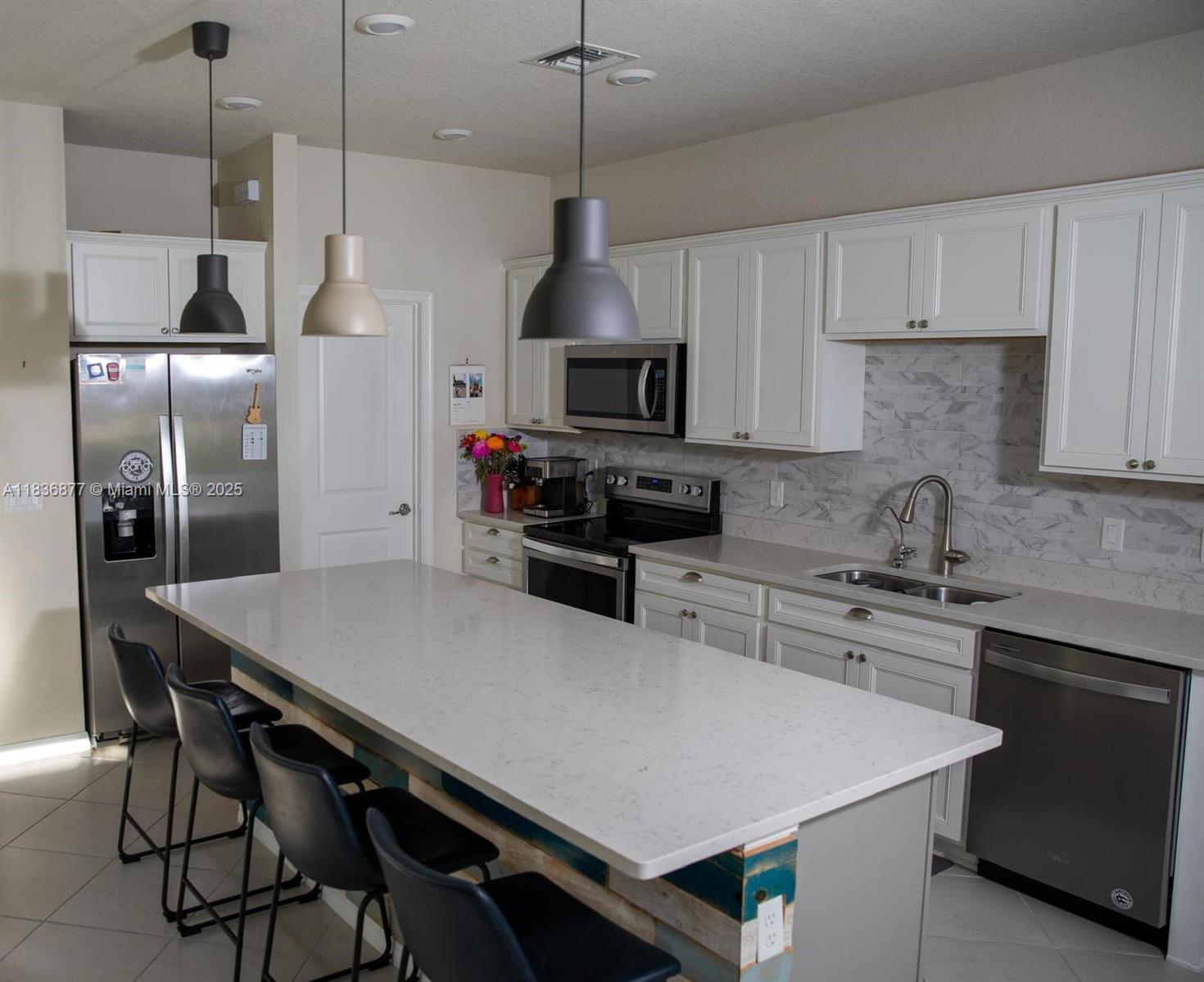 2393 Post St, Palm Springs, FL, 33406/$469,000 2 2393 Post St