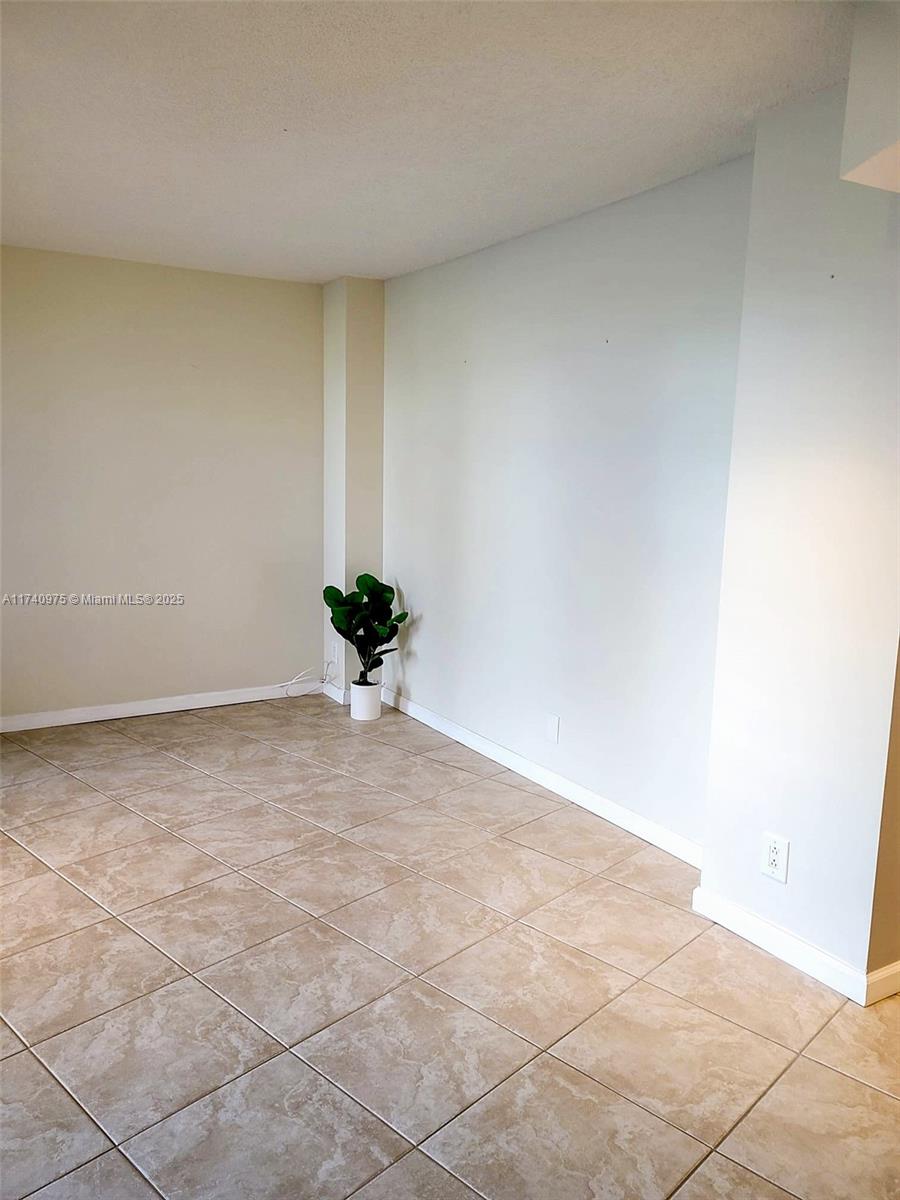 ENSENADA CONDO BLDG E-I - Residential