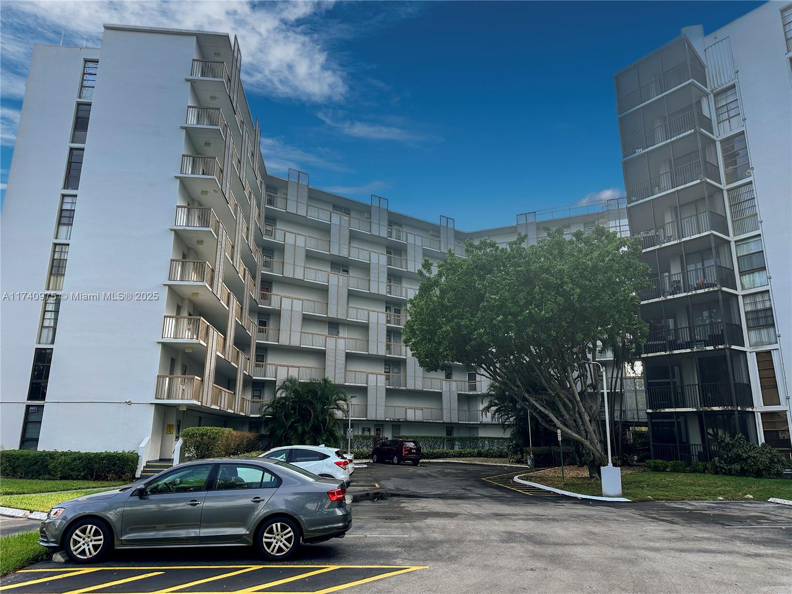 ENSENADA CONDO BLDG E-I - Residential