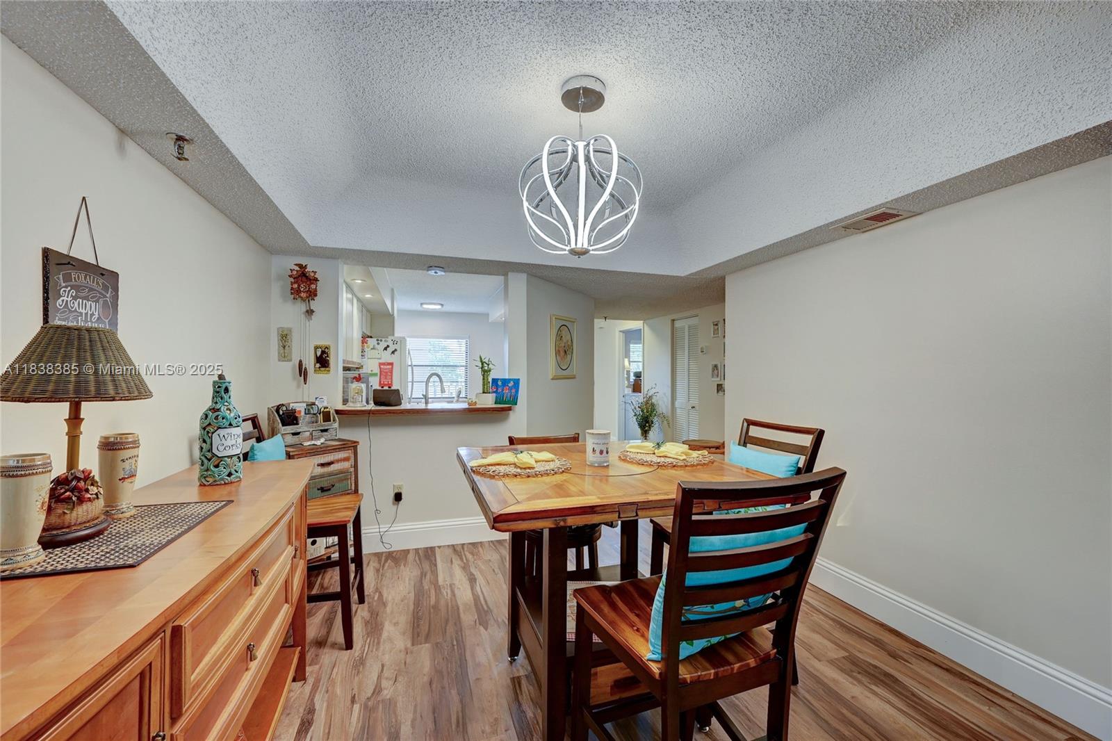 23344 Carolwood Ln 303, Boca Raton, FL, 33428/$169,000 4 23344 Carolwood Ln 303