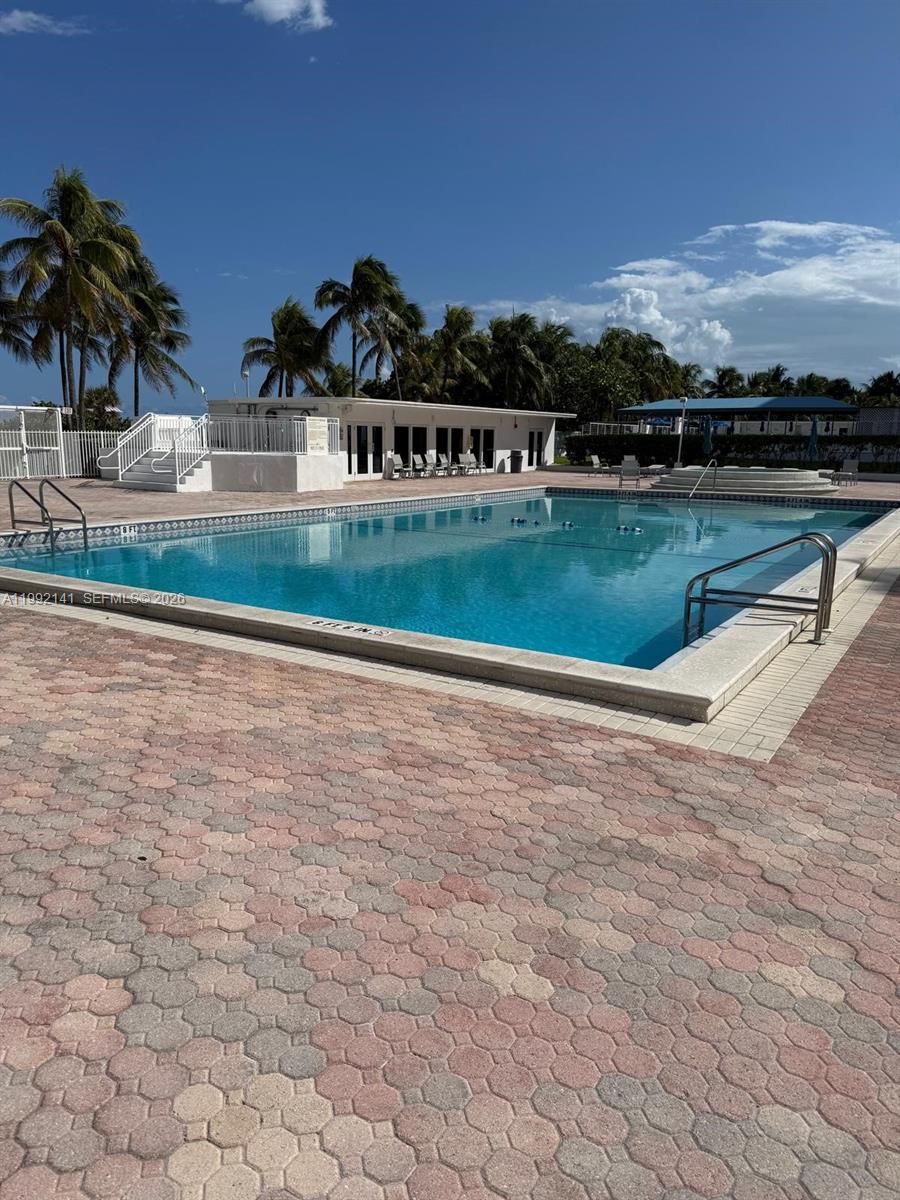 THE CARRIAGE CLUB NORTH C - Residential Lease