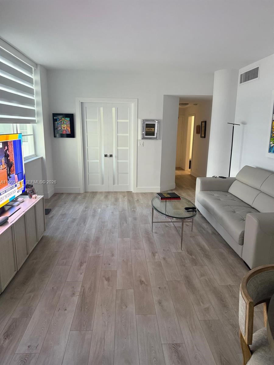 THE CARRIAGE CLUB NORTH C - Residential Lease