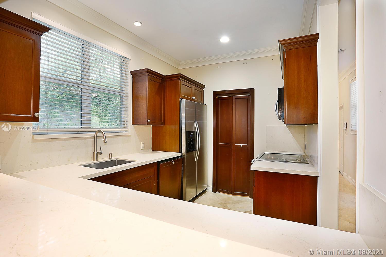 MENENDEZ PARK CONDO - Residential
