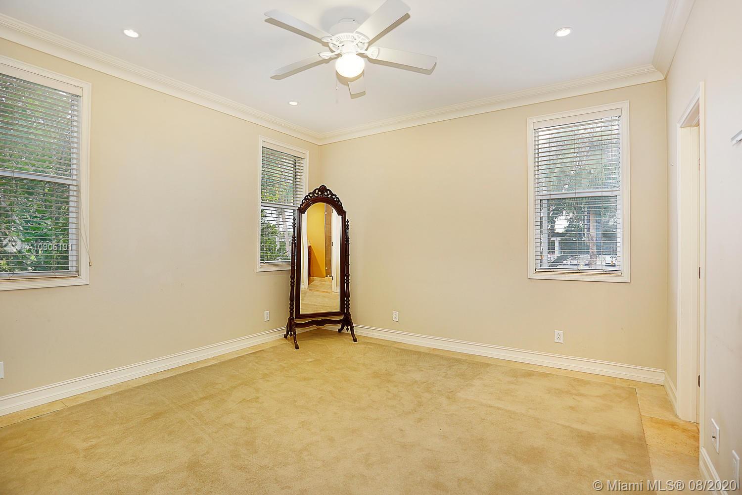 MENENDEZ PARK CONDO - Residential