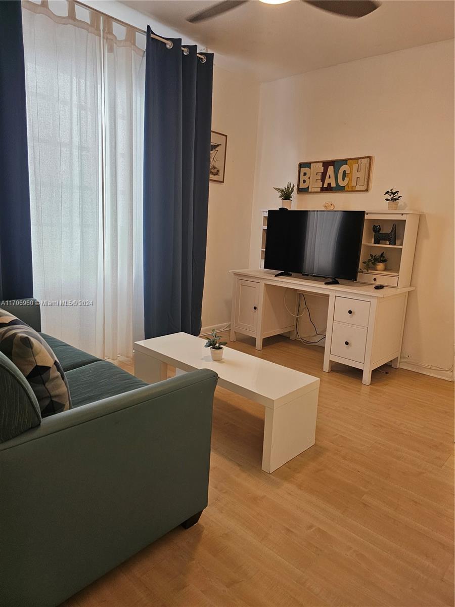 THE EMPIRE CONDO - Residential