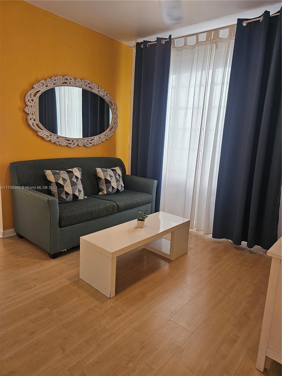 THE EMPIRE CONDO - Residential