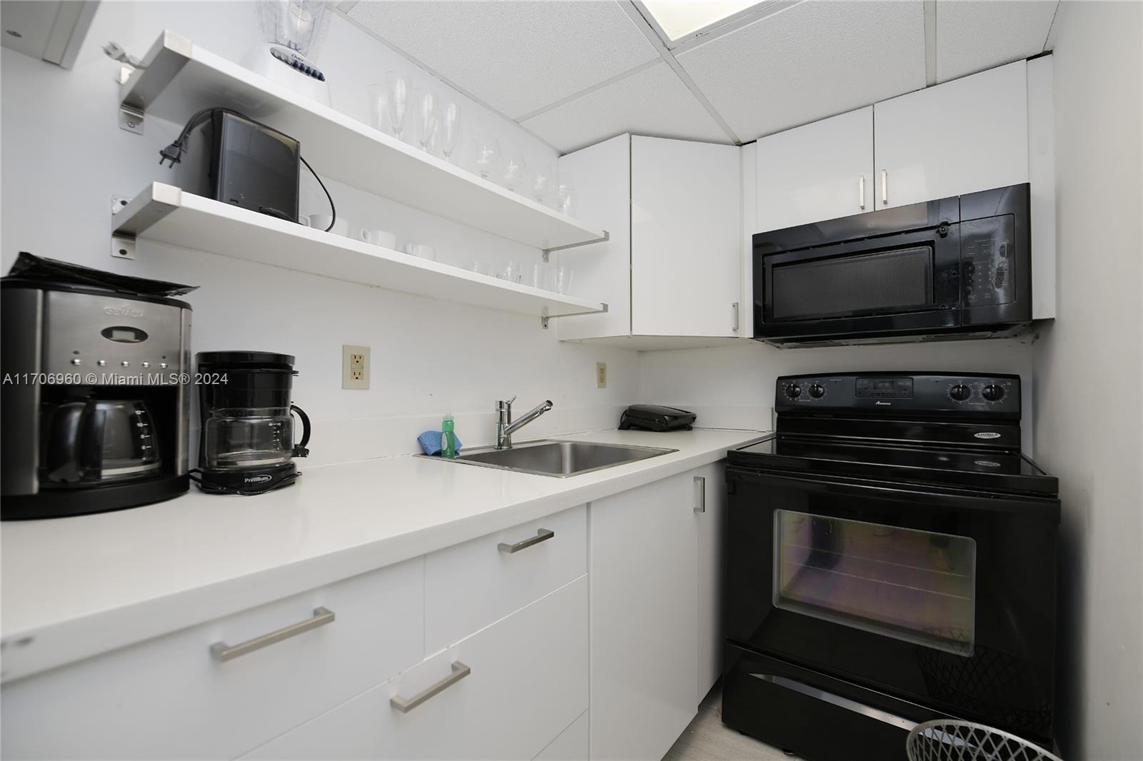 THE EMPIRE CONDO - Residential