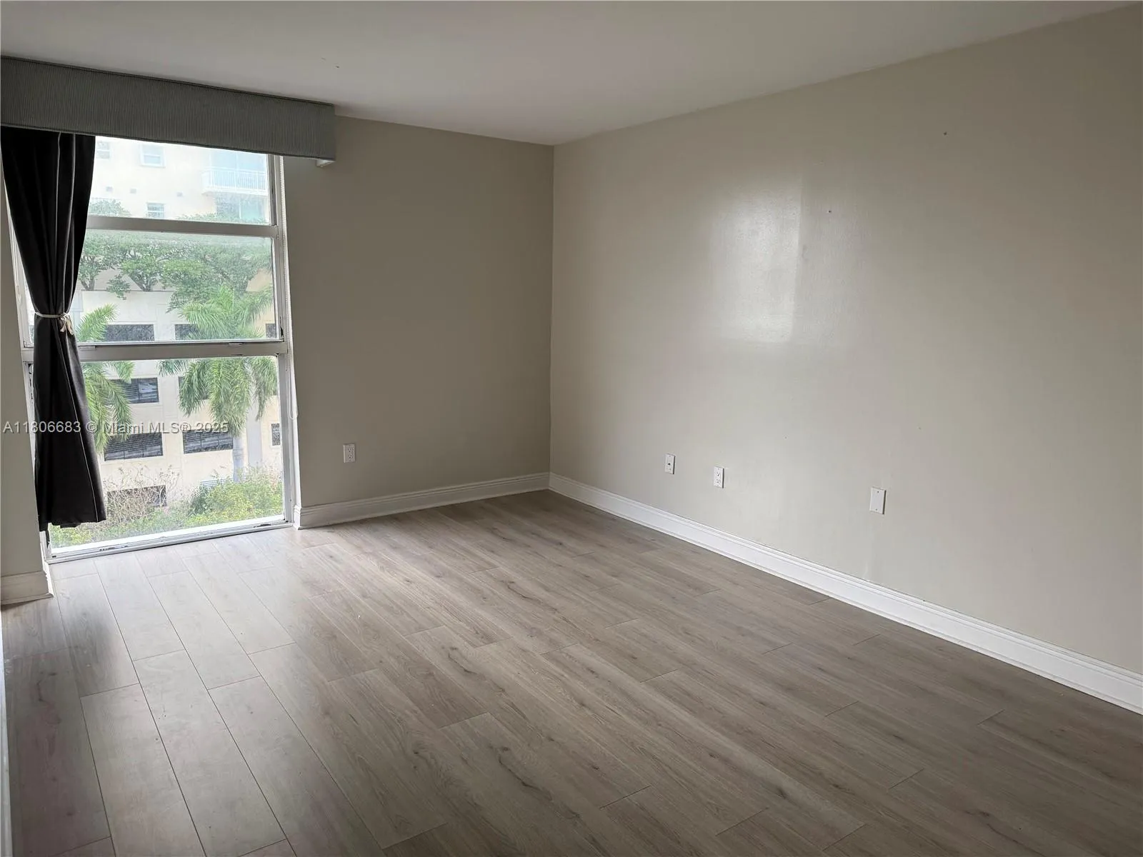 Miami, Florida 33129, United States, 2 Bedrooms Bedrooms, ,2 BathroomsBathrooms,Residential,Active,134167