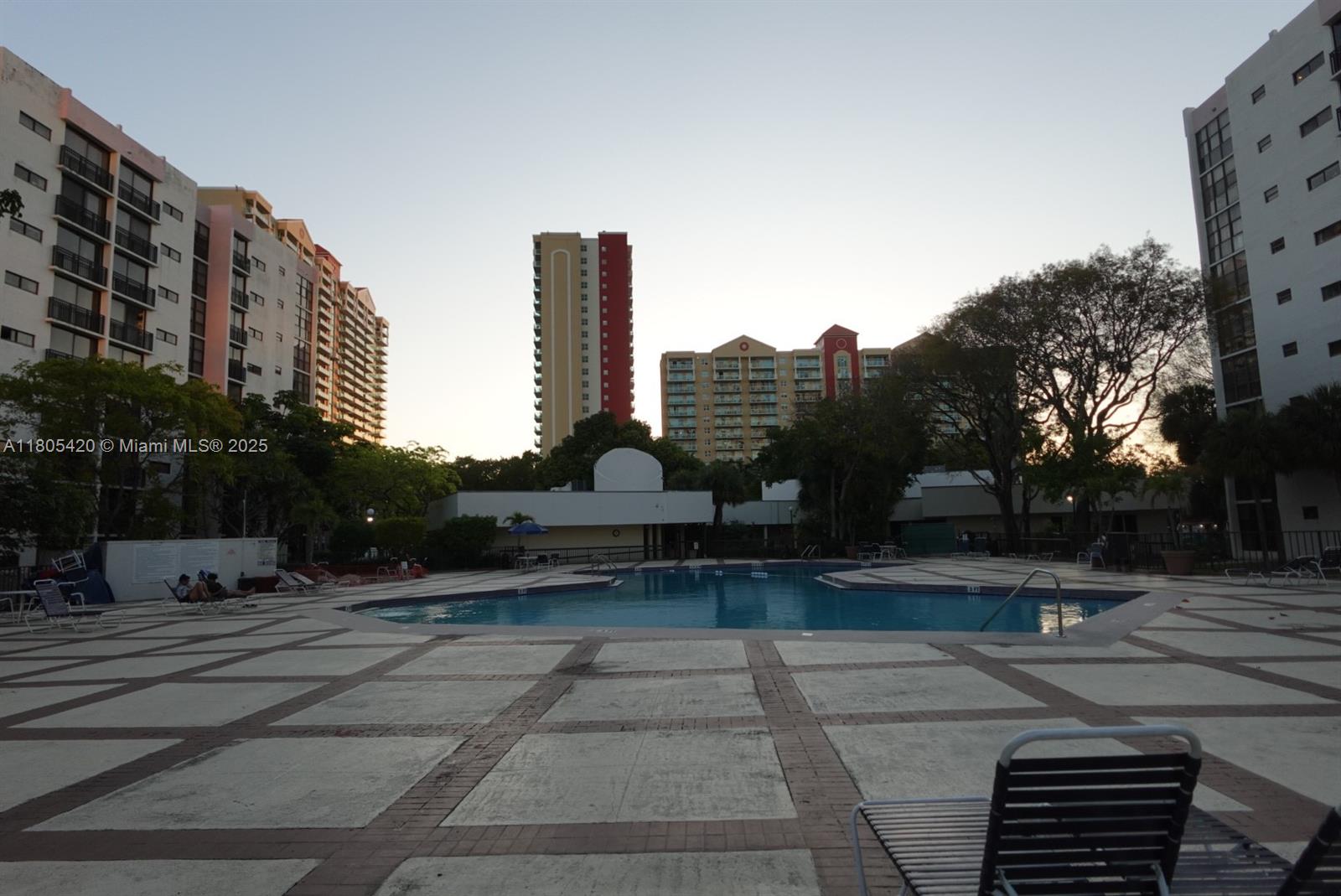 17011 N Bay Rd 408