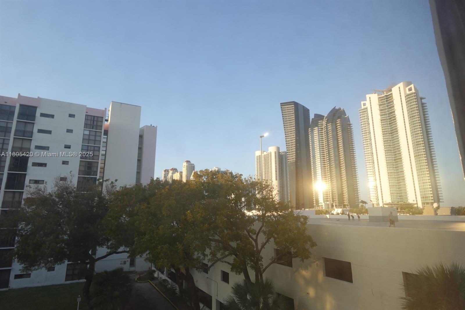 PLAZA OF AMERICAS CONDO P - Residential