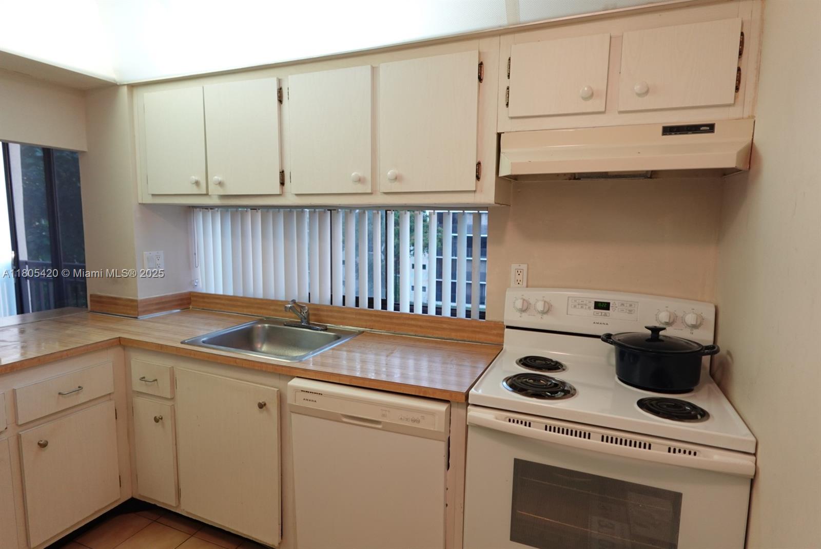 17011 N Bay Rd 408