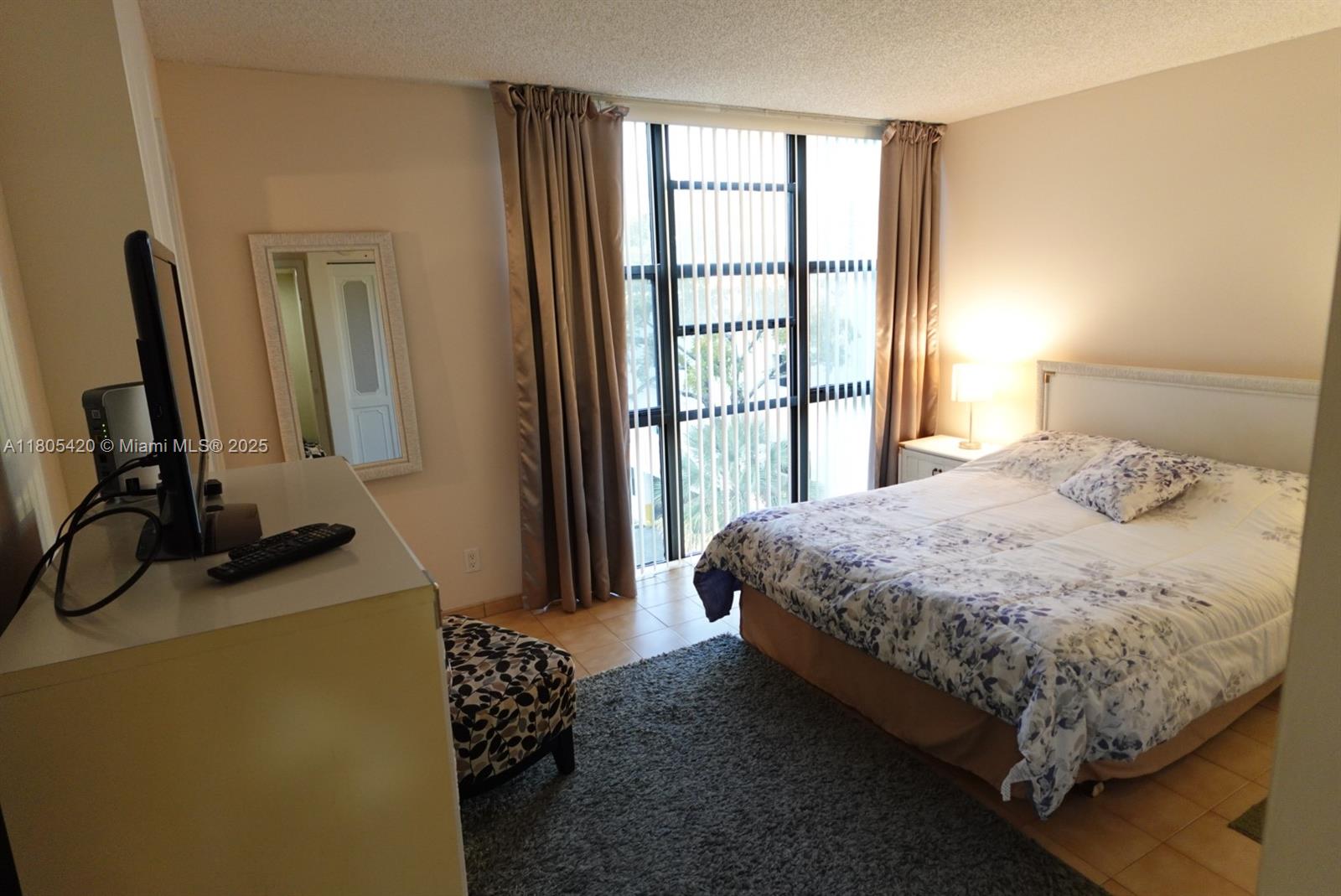 PLAZA OF AMERICAS CONDO P - Residential