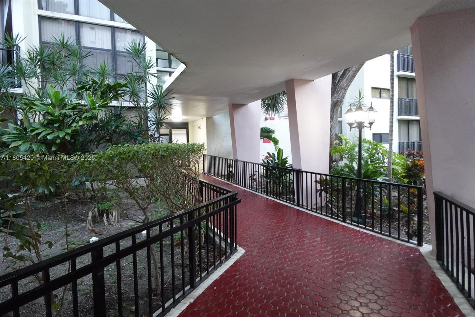 17011 N Bay Rd 408