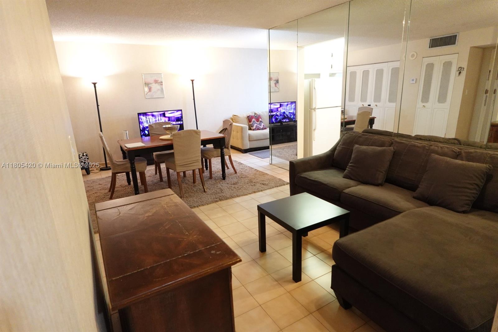 PLAZA OF AMERICAS CONDO P - Residential