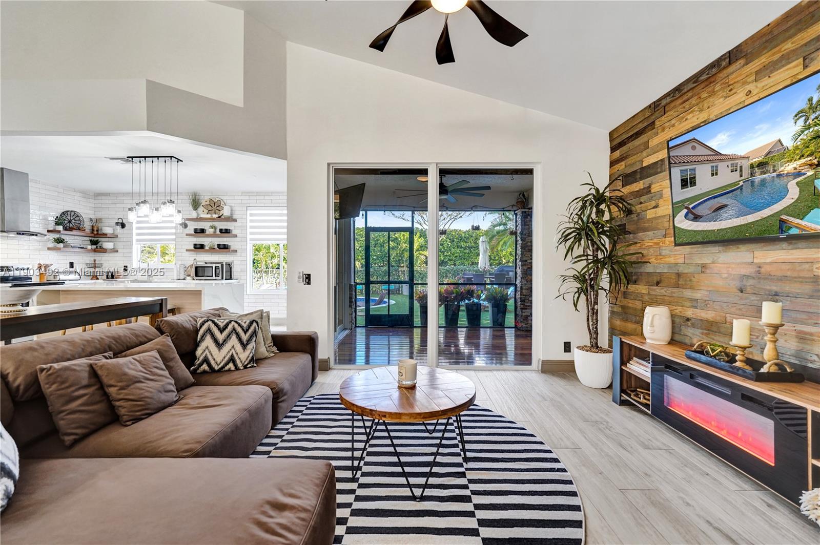 MAYFAIR AT PARKLAND - Residential