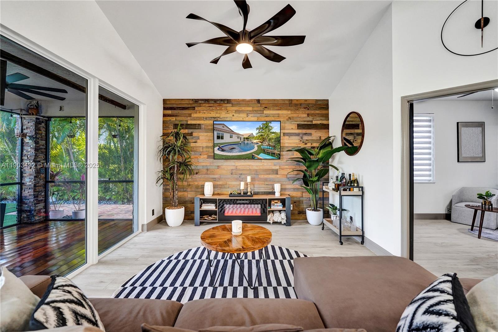 MAYFAIR AT PARKLAND - Residential