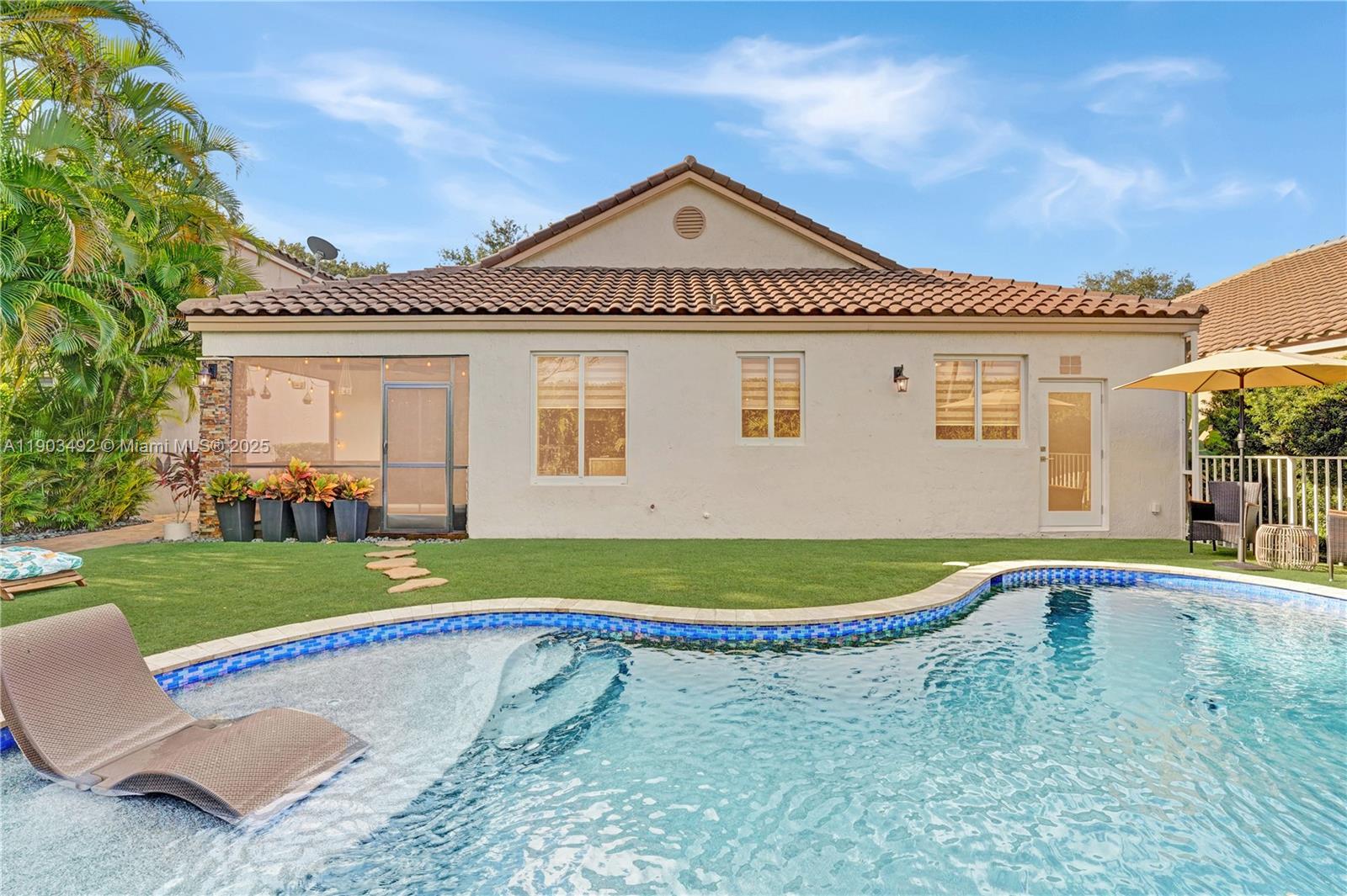 MAYFAIR AT PARKLAND - Residential