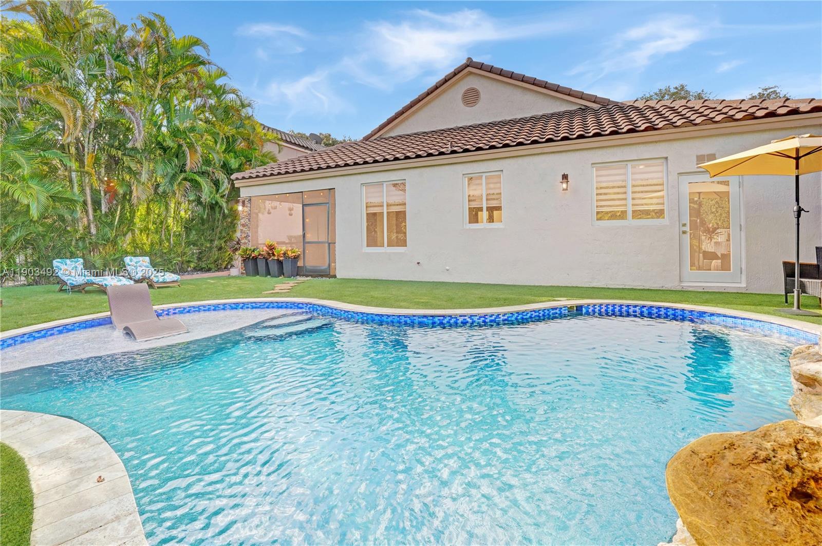 MAYFAIR AT PARKLAND - Residential