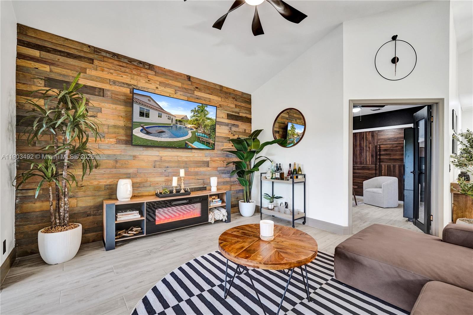 MAYFAIR AT PARKLAND - Residential