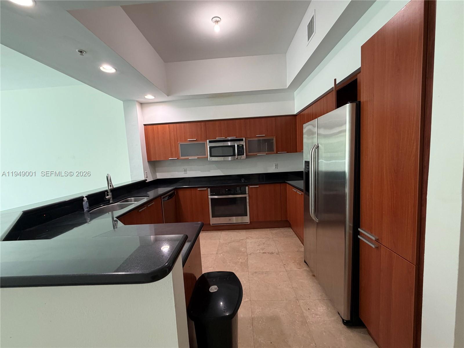 14951 Royal Oaks Ln 106