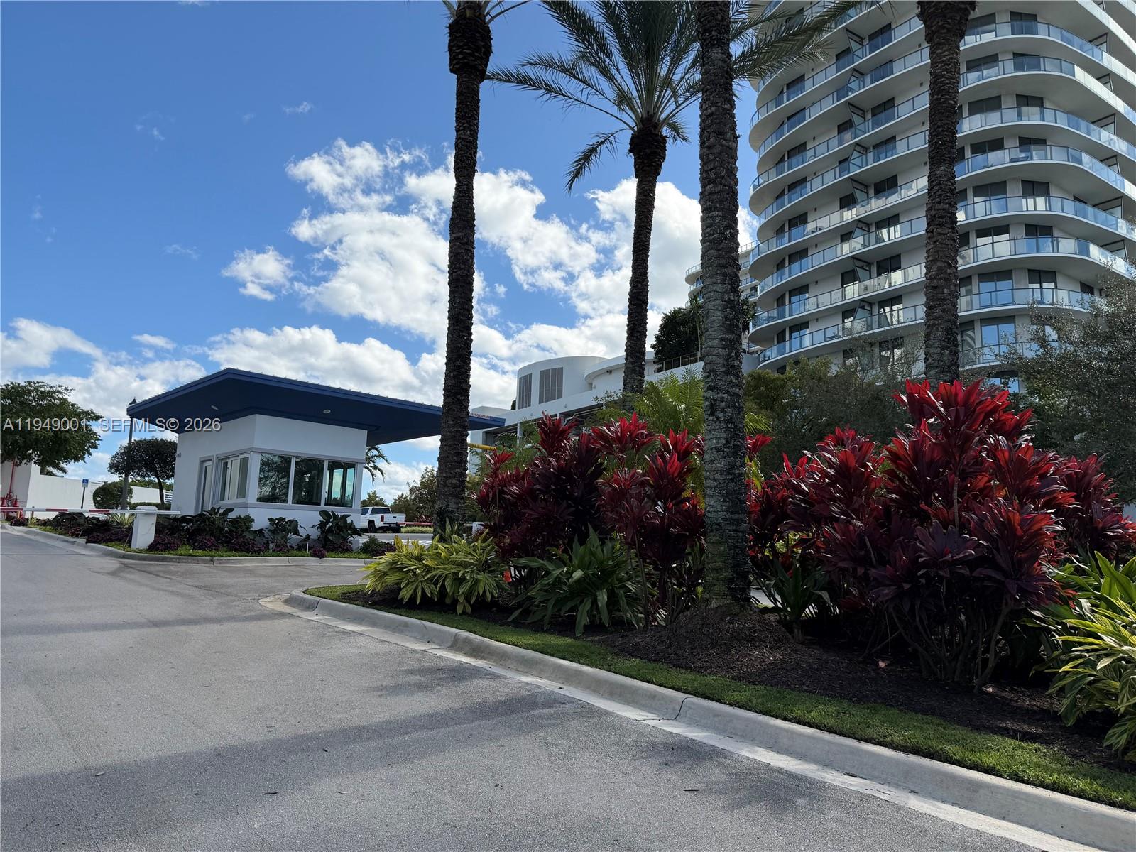 14951 Royal Oaks Ln 106