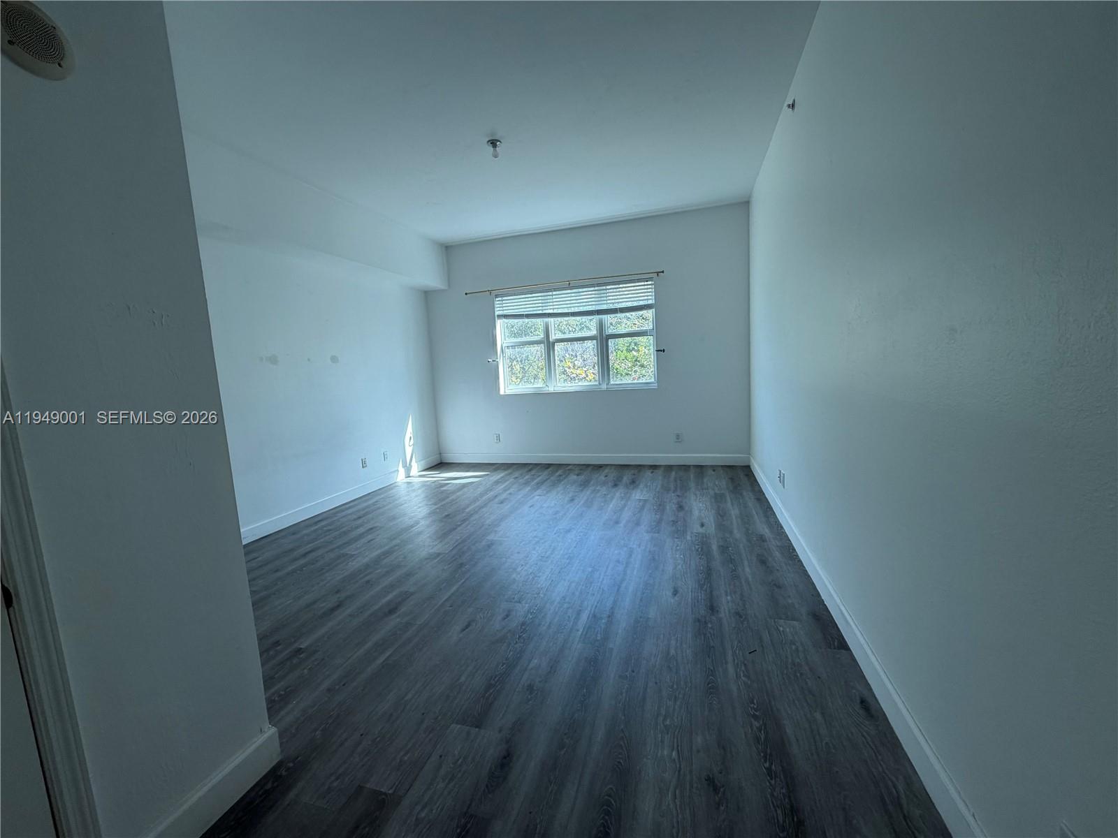 THE OAKS I CONDO - Residential