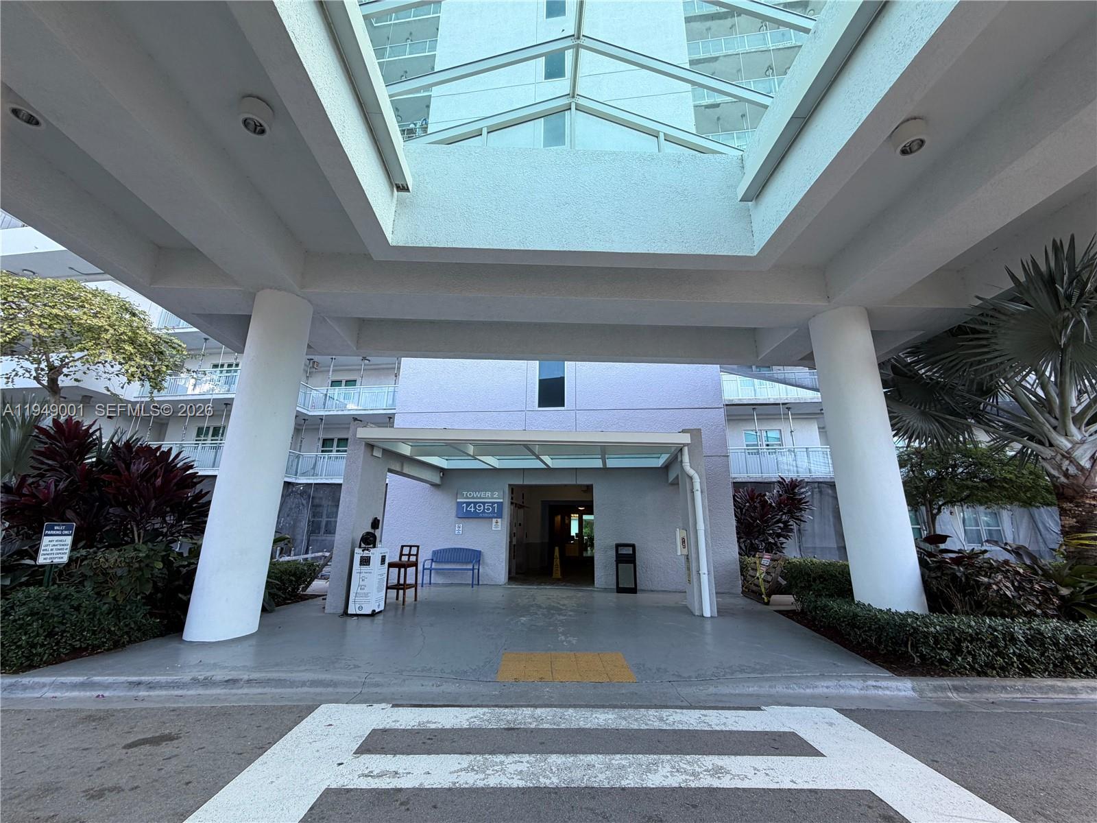 14951 Royal Oaks Ln 106